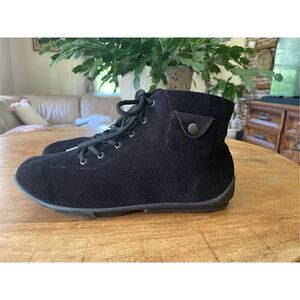NWOT Vintage Y2K Women's Andrea Black Corduroy Ankle Boots Size 8,5